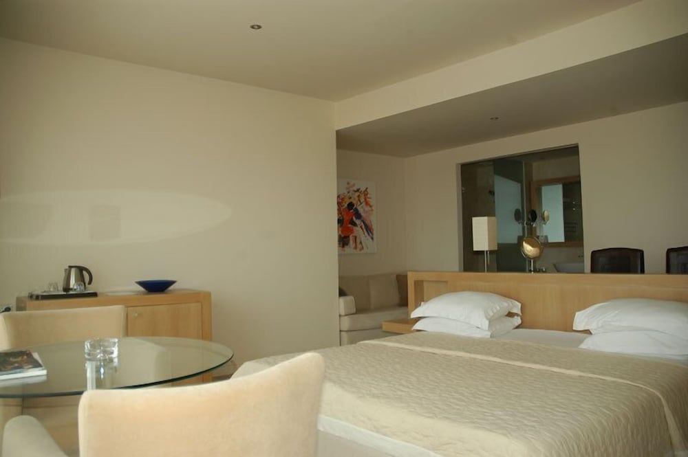 Suit Oda photo 1