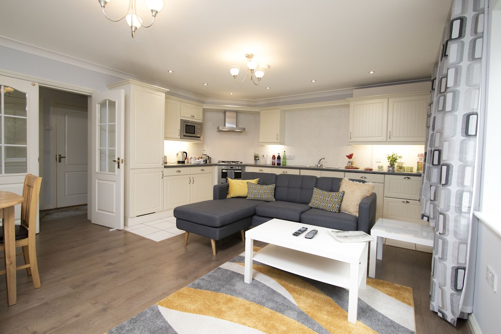 Apartment, 2 Bedrooms (Gray Place Rg42 1qa)