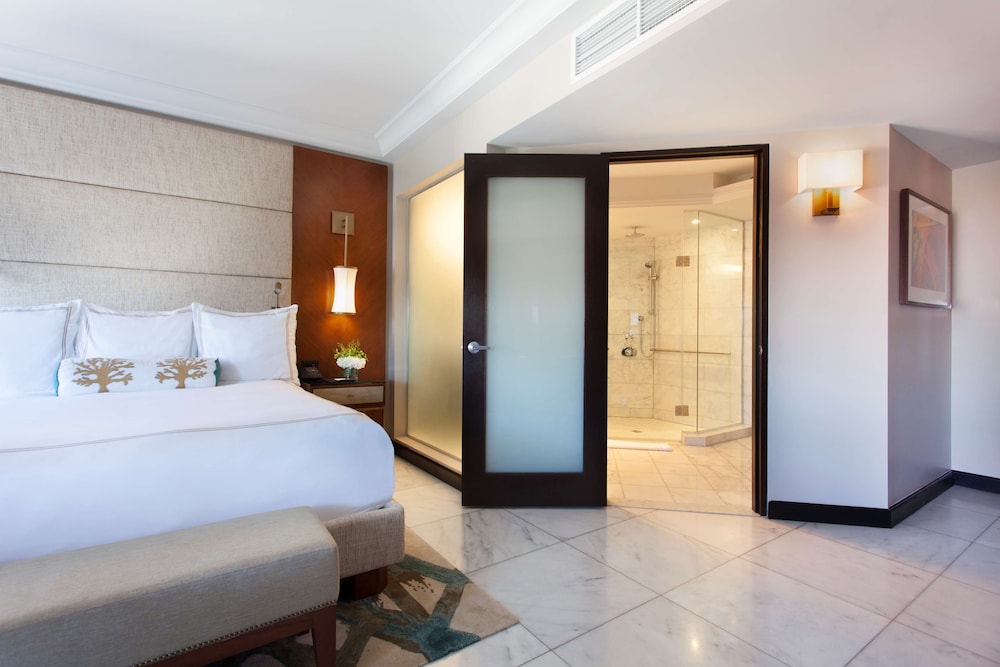 Room, 1 King Bed, City View, Tower