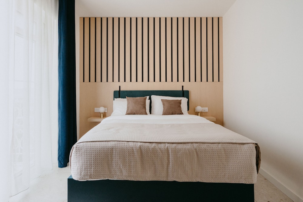 Double Room (with French Window)