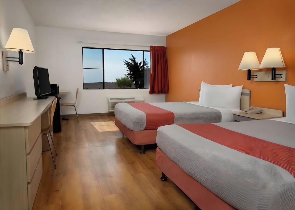 Standard Room, 2 Queen Beds, Air conditioning photo 1
