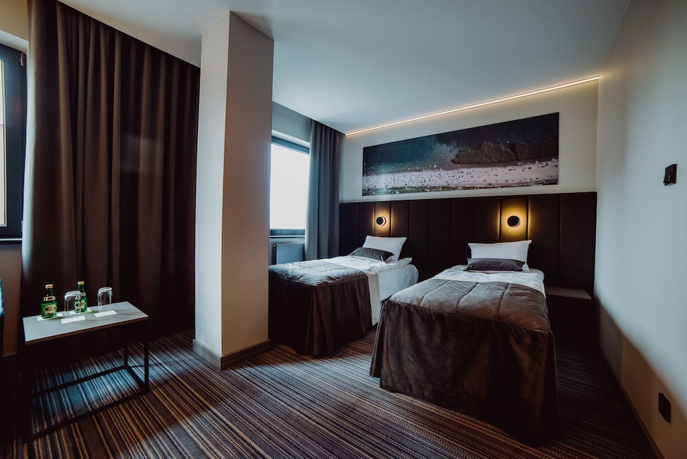Standard Twin Room - Photo 3
