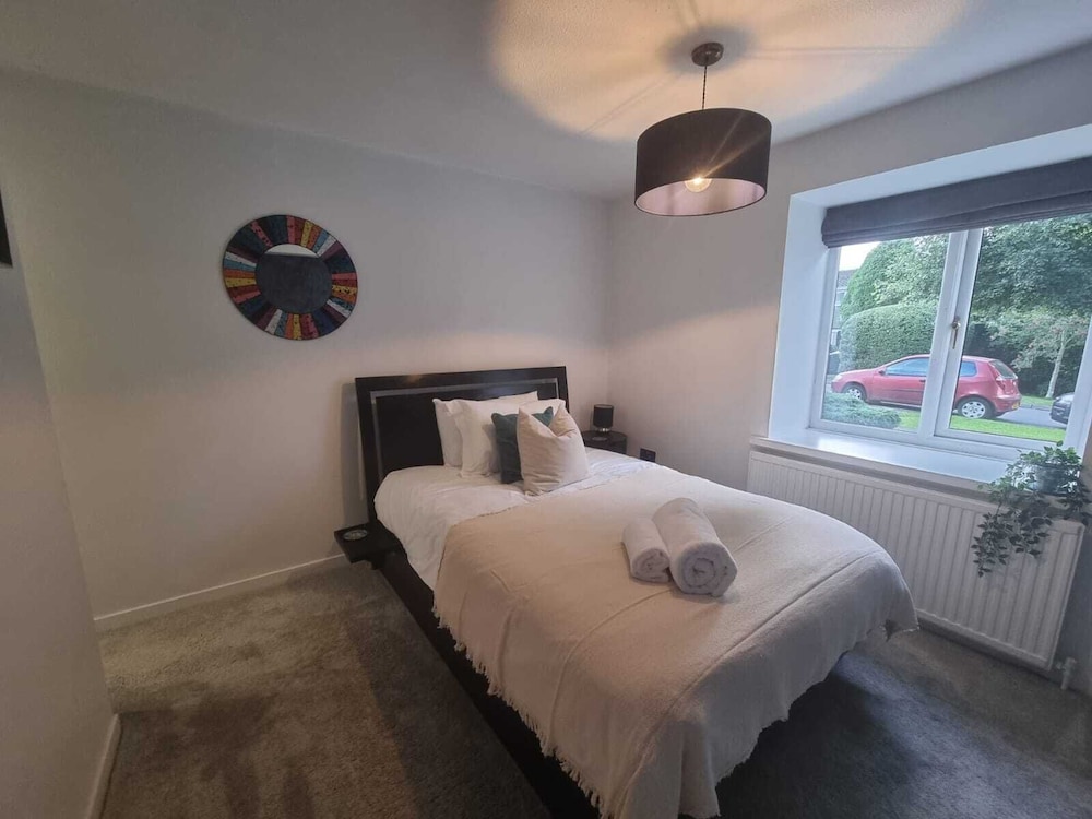 Deluxe Apartment, Ensuite, Garden View (2 bed 1 bath apartment)