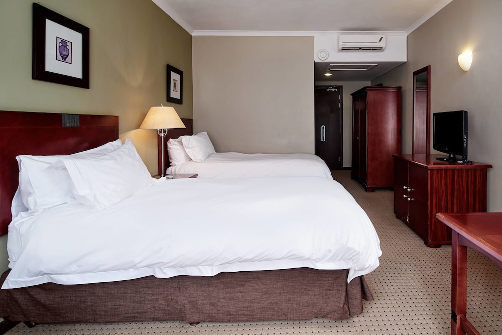 Room, 1 King Bed - Photo 10