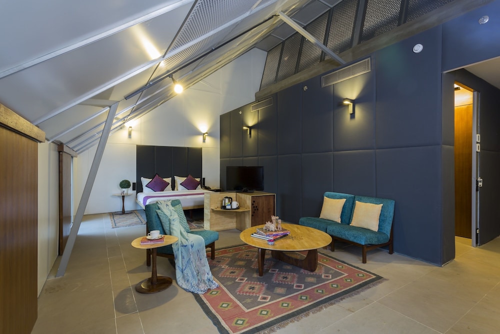 Suite, 1 King Bed