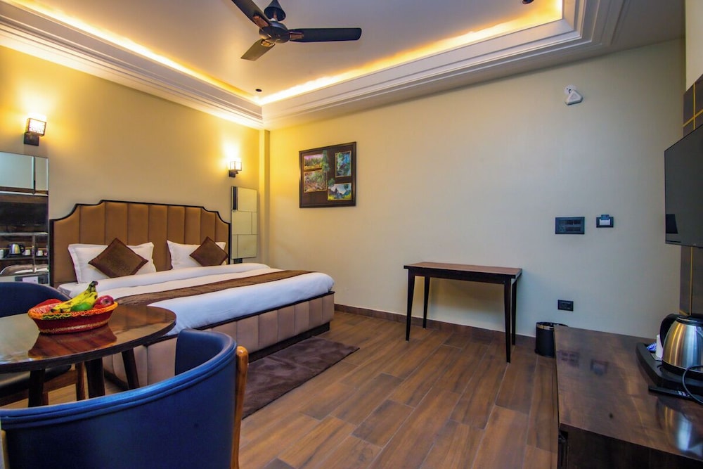 Premium Room, Balcony, City View