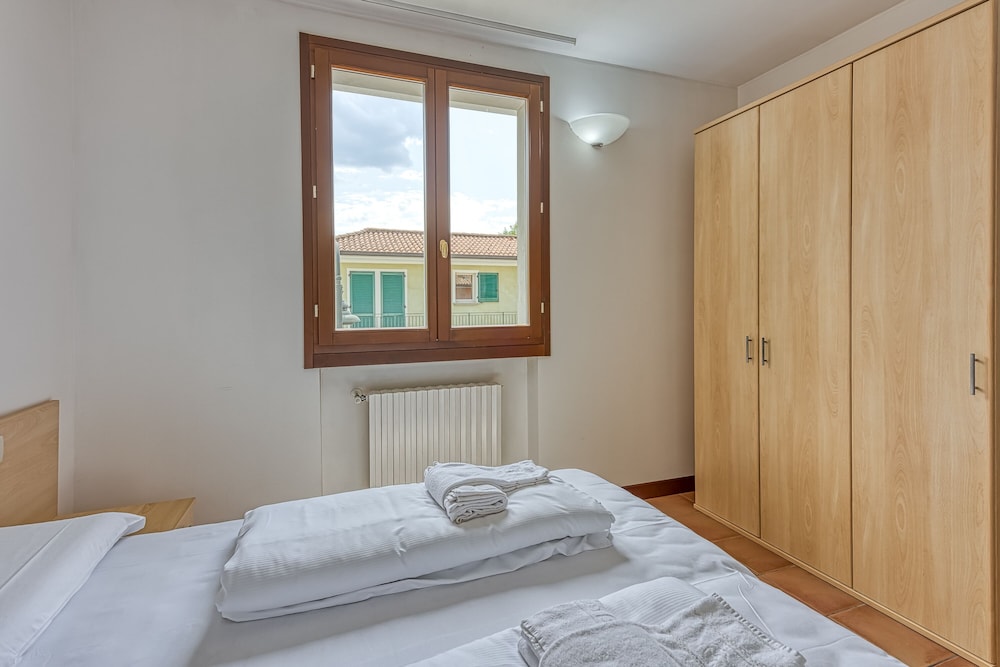 Standard Apartment, 1 Bedroom, Beachside (Porto Letizia Venezia 7)