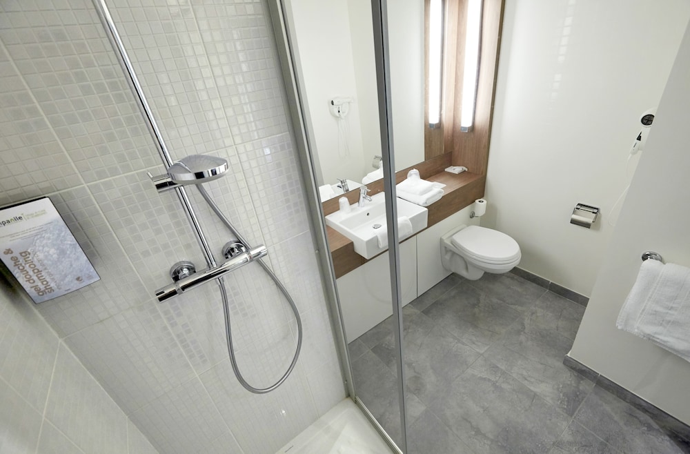 Standard Room, 2 Twin Beds - Photo 2