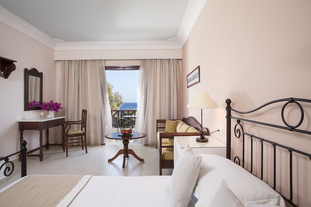 Superior Triple Room - Photo 21