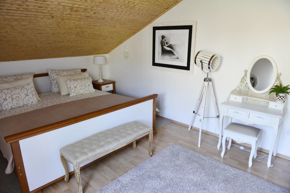 Standard Apartment, 1 Bedroom, Garden Area photo 1