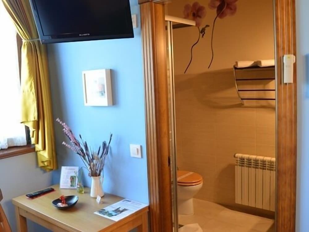 Double Room, Private Bathroom photo 3