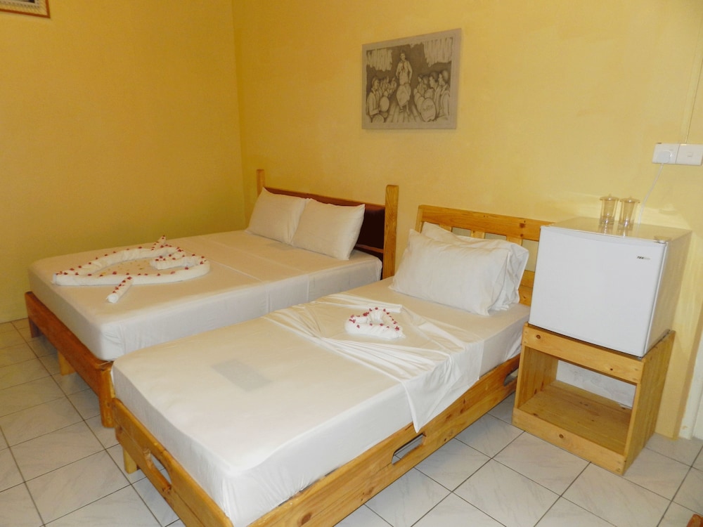 Deluxe Triple Room photo 2