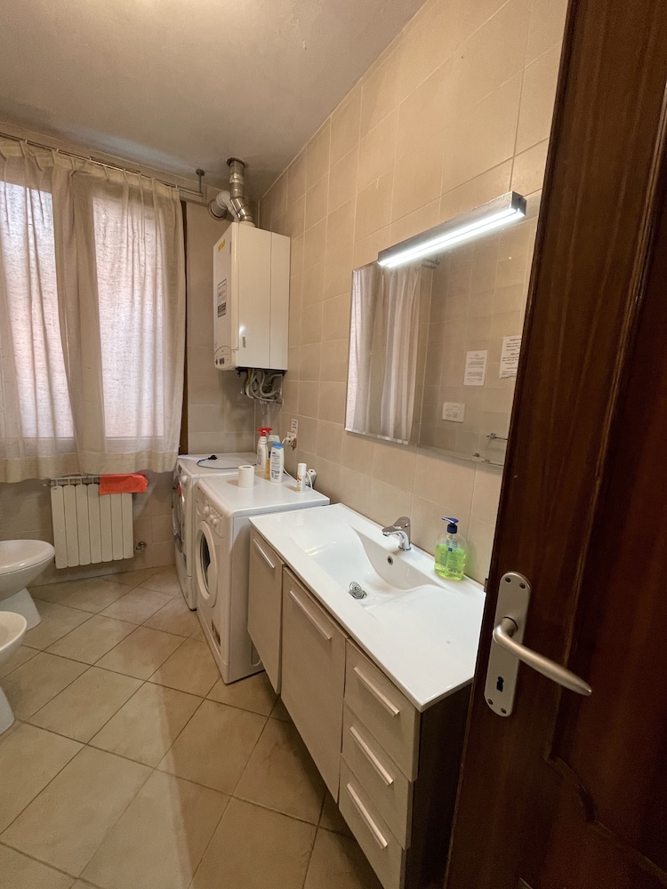 Double Room, Shared Bathroom photo 3