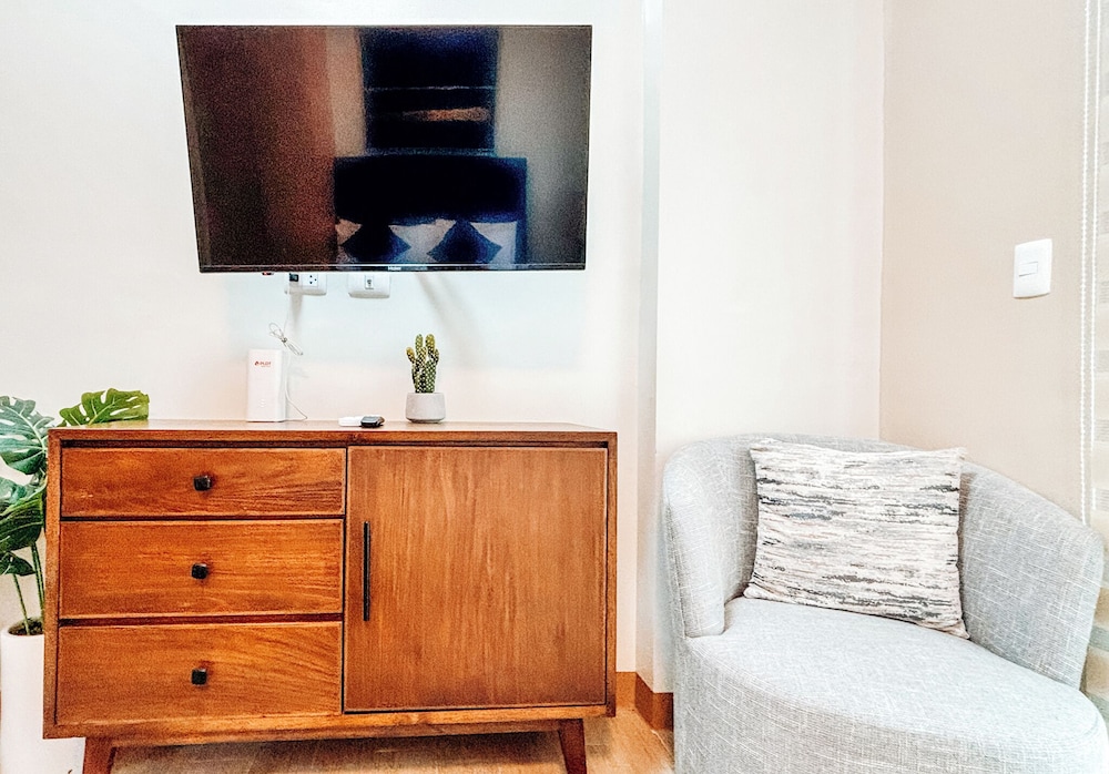 Condo, 1 Bedroom, Balcony, Garden View