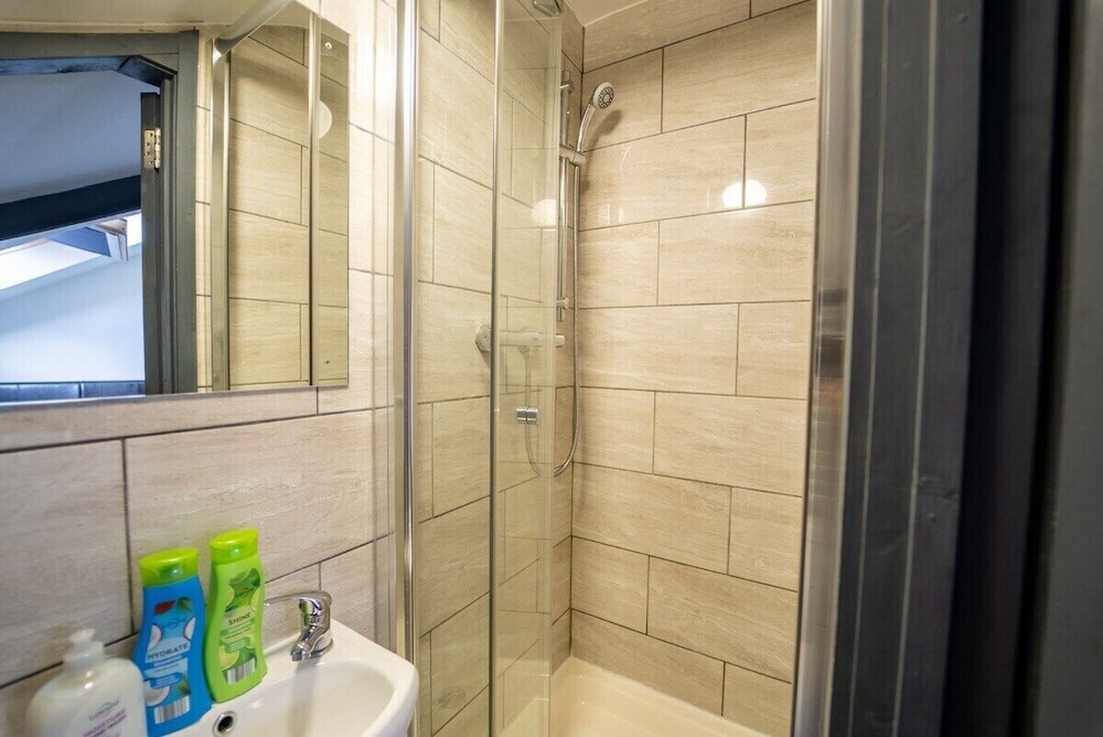 Standard Studio, Ensuite (Studio 9) - Photo 2