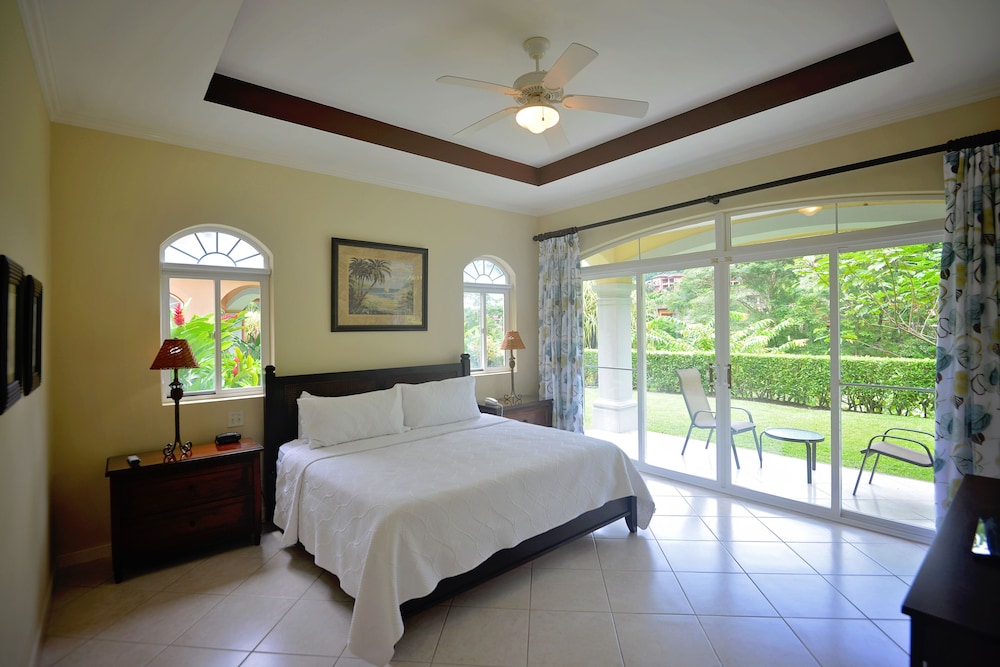 Deluxe Condo, 1 Bedroom