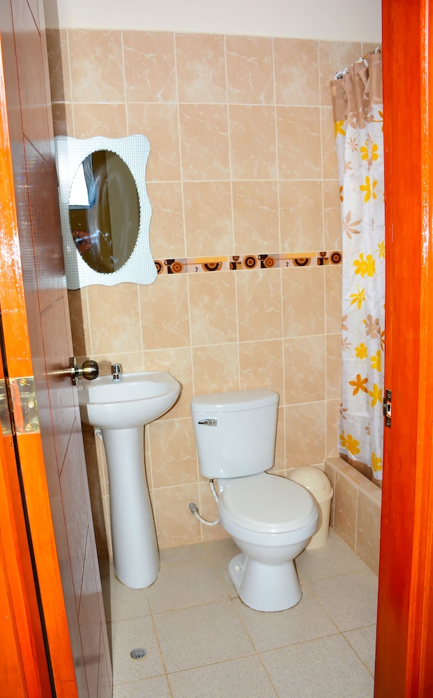 Single Room, 1 Twin Bed, Private Bathroom photo 2