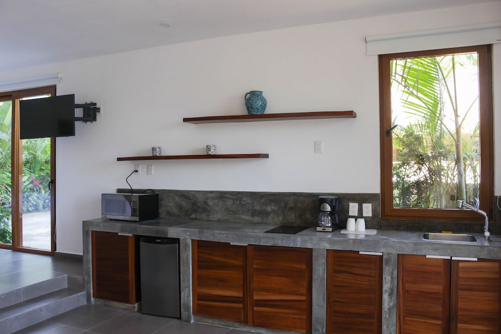 Pool View Junior Suite photo 2