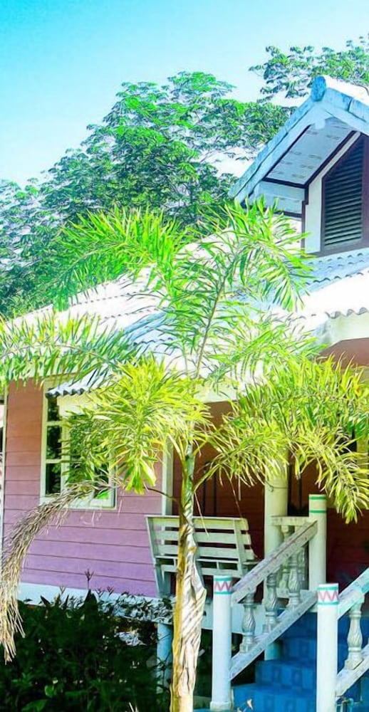 Deluxe Bungalow 2 bedrooms (Tawan 1)
