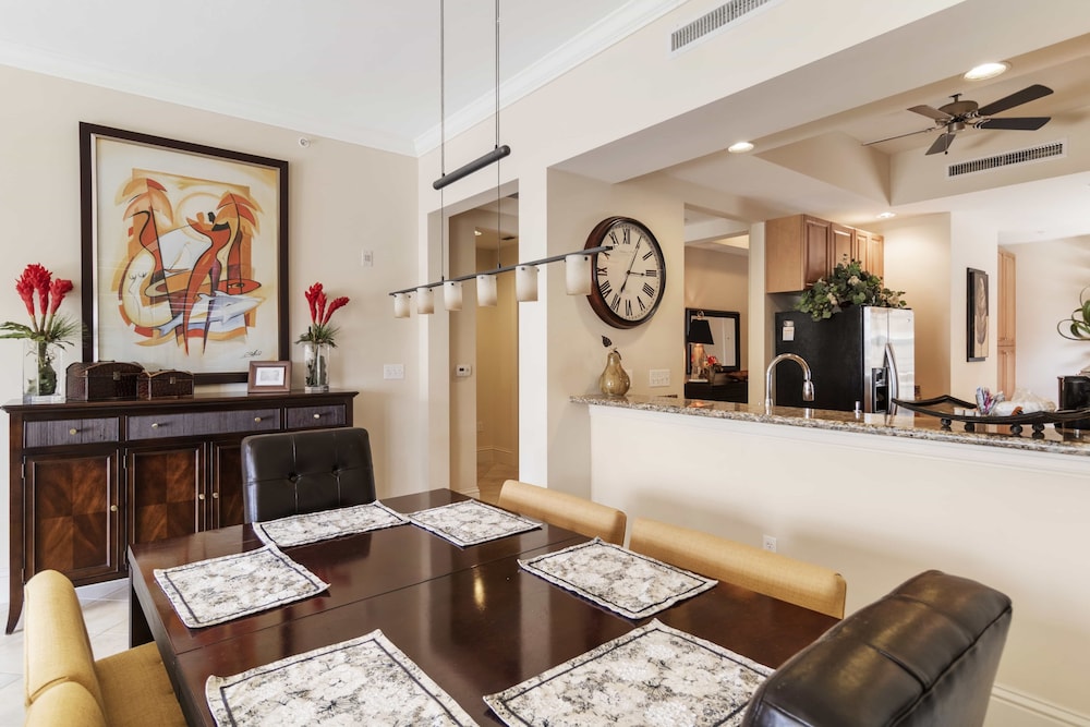 5068 Annunciation Circle, Unit 4304 photo 3