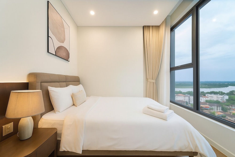 Honeymoon Apartment, 2 Bedrooms, Balcony, City View photo 2