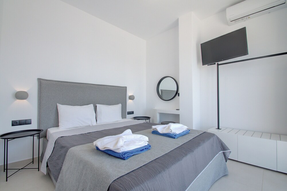Villa, 2 Bedrooms, Private Pool, Sea View photo 1