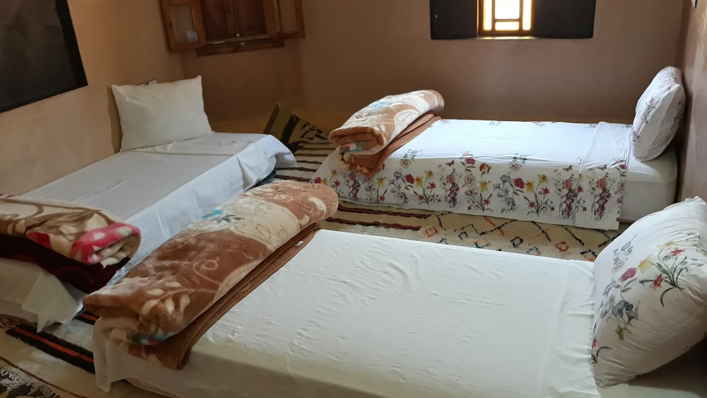 Traditional Triple Room, 3 Twin Beds, Private Bathroom photo 2