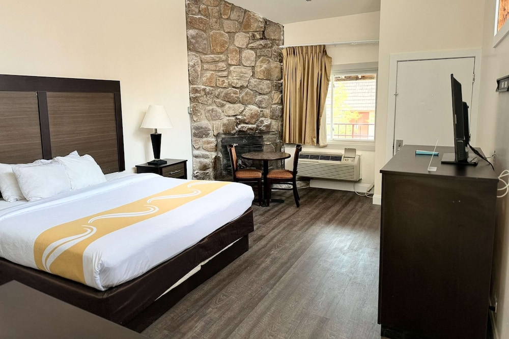 Room, 1 Queen Bed, Non Smoking - Photo 3