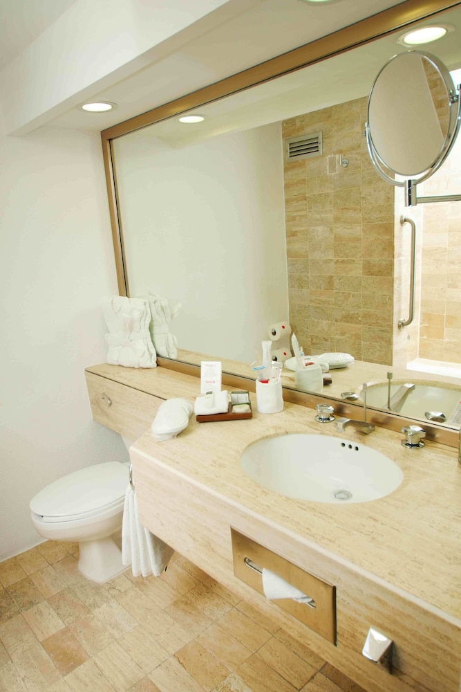 Junior Suite, 2 Queen Beds, Non Smoking - Photo 7