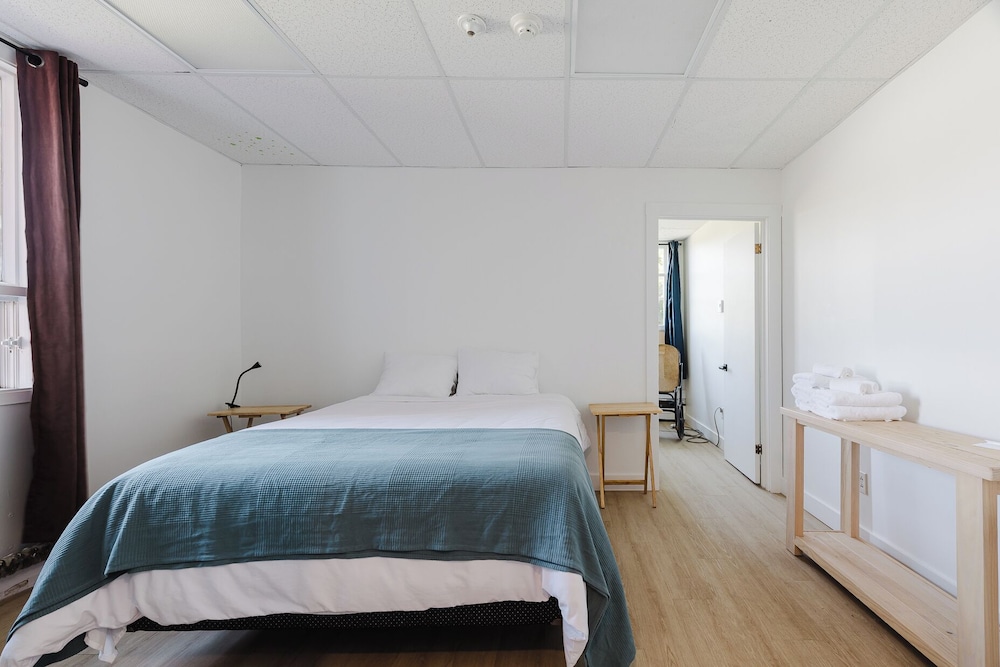 Family Room, Multiple Beds (#12)