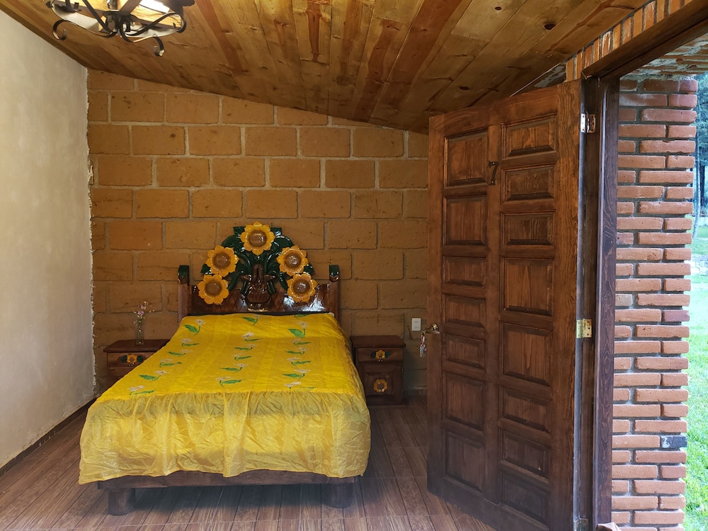 Standard Room, 2 Double Beds photo 2