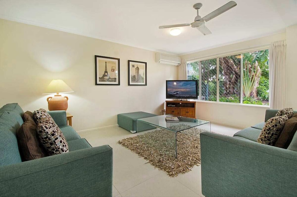 2 Bedroom Superior Townhouse - Photo 4