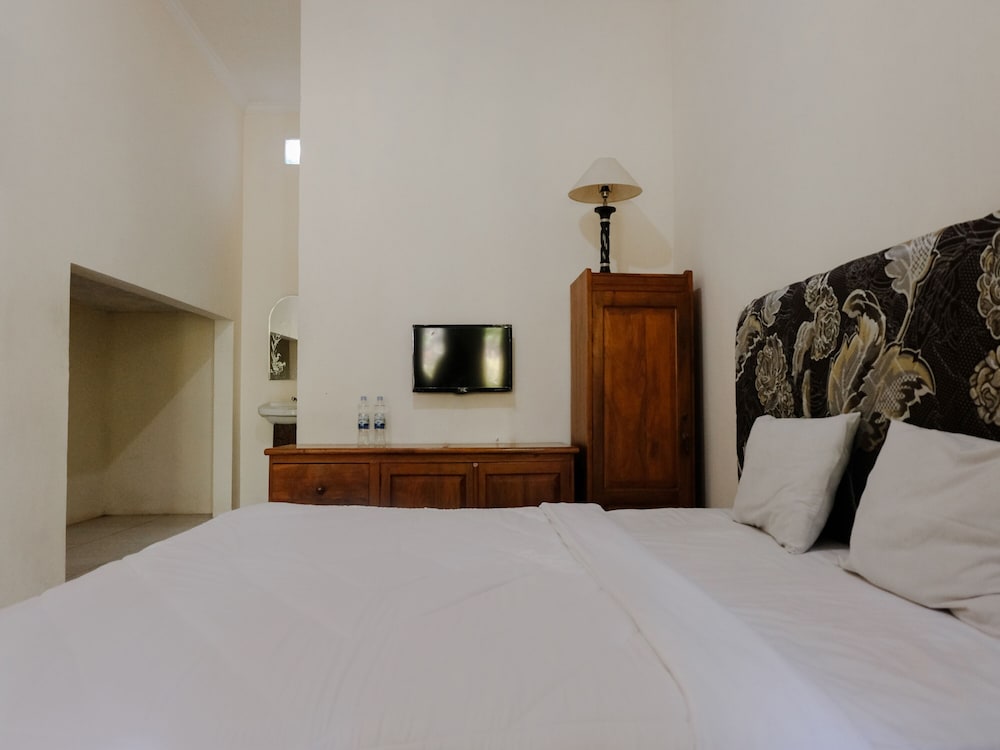 Standard Double Room - Photo 15