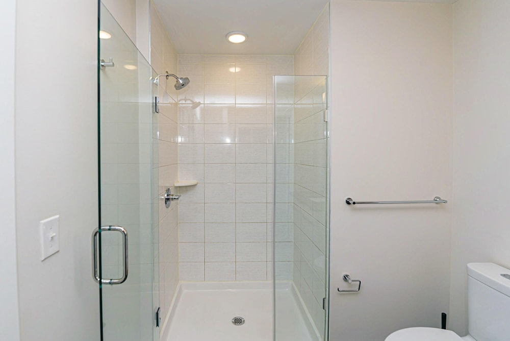 1 Bedroom Apartment in Uptown Charlotte, 사진 17