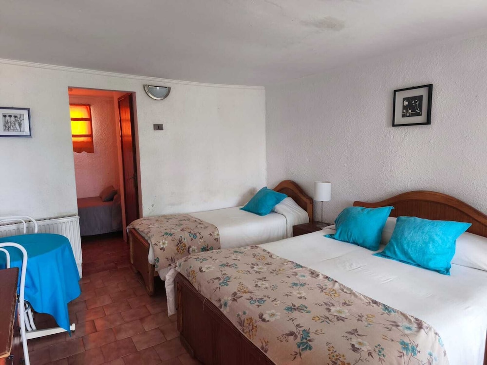Classic Quadruple Room, Lake View photo 1