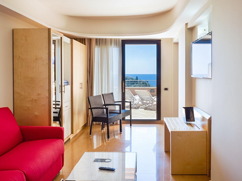 Family Room, Ocean View