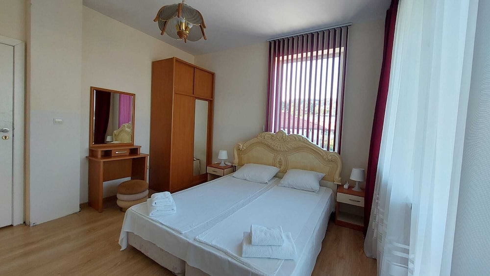 Basic Double Room photo 3