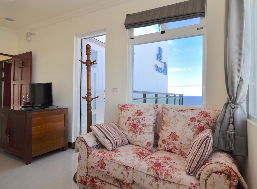 Triple Room with Sea View and Balcony photo 3
