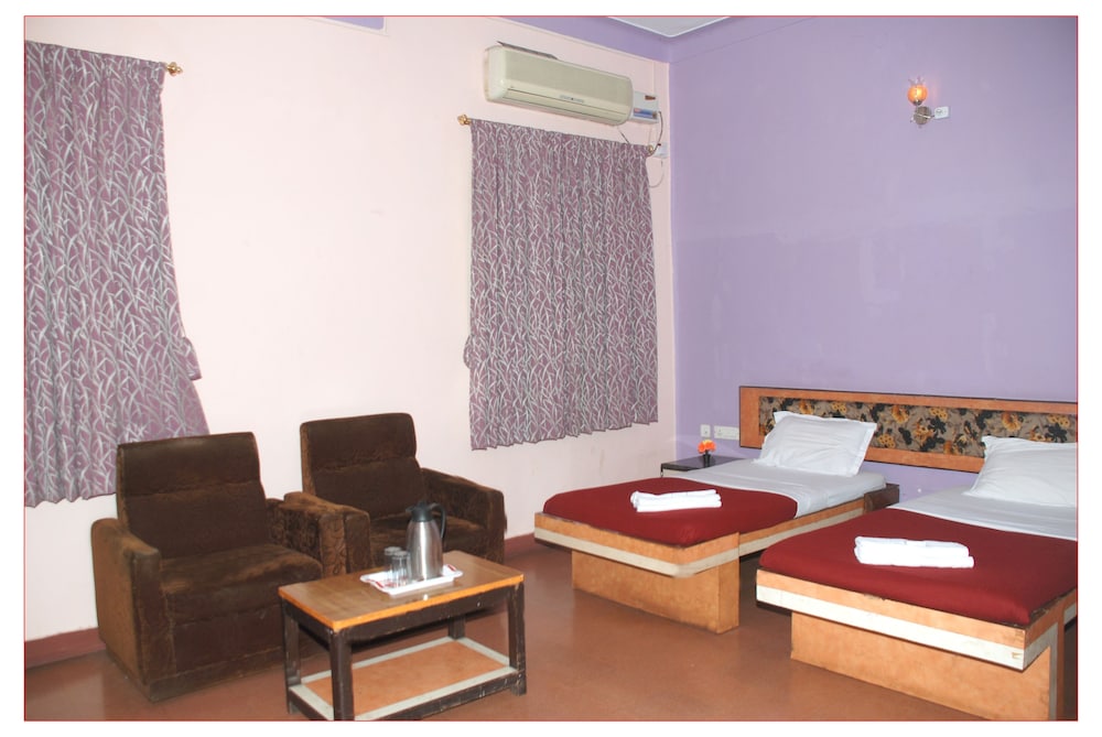 Basic Double Room, 1 Double Bed photo 2