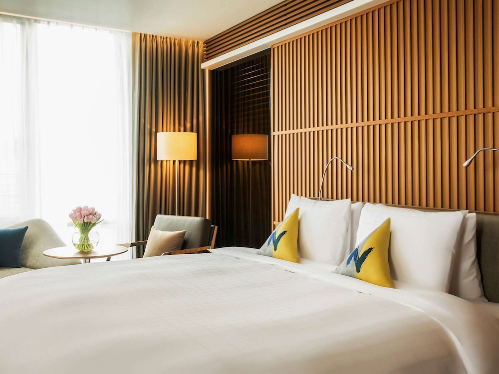 Premier Suite, 1 King Bed photo 3