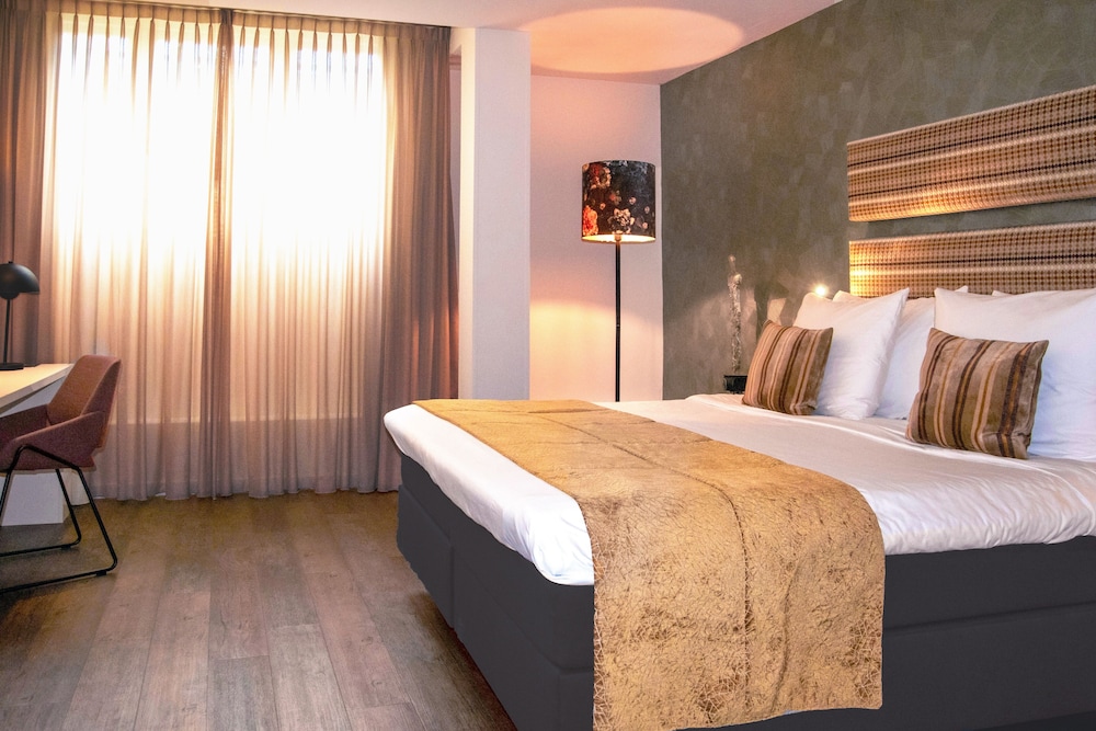 Superior Room, 2 Twin Beds (Souterrain/Basement) photo 1