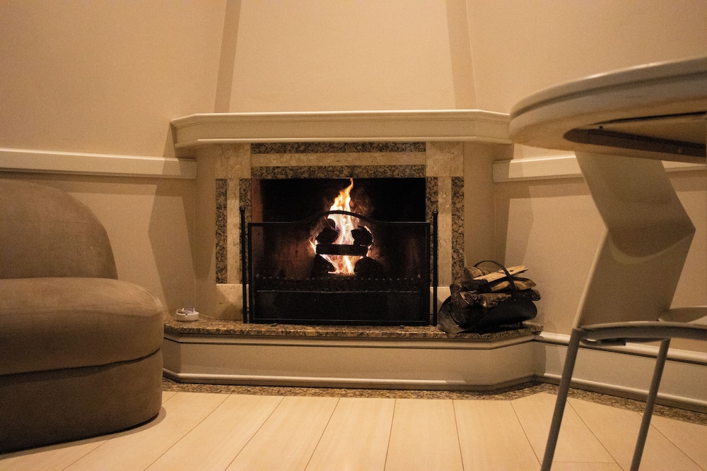 Luxury Suite, 1 King Bed photo 3
