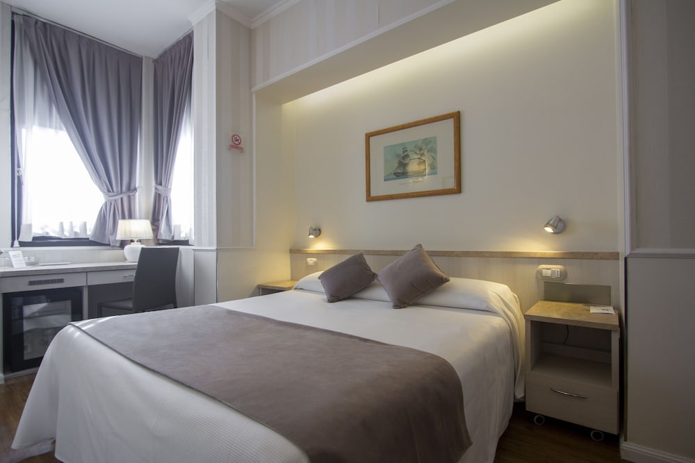 Double Room Single Use thumbnail 5