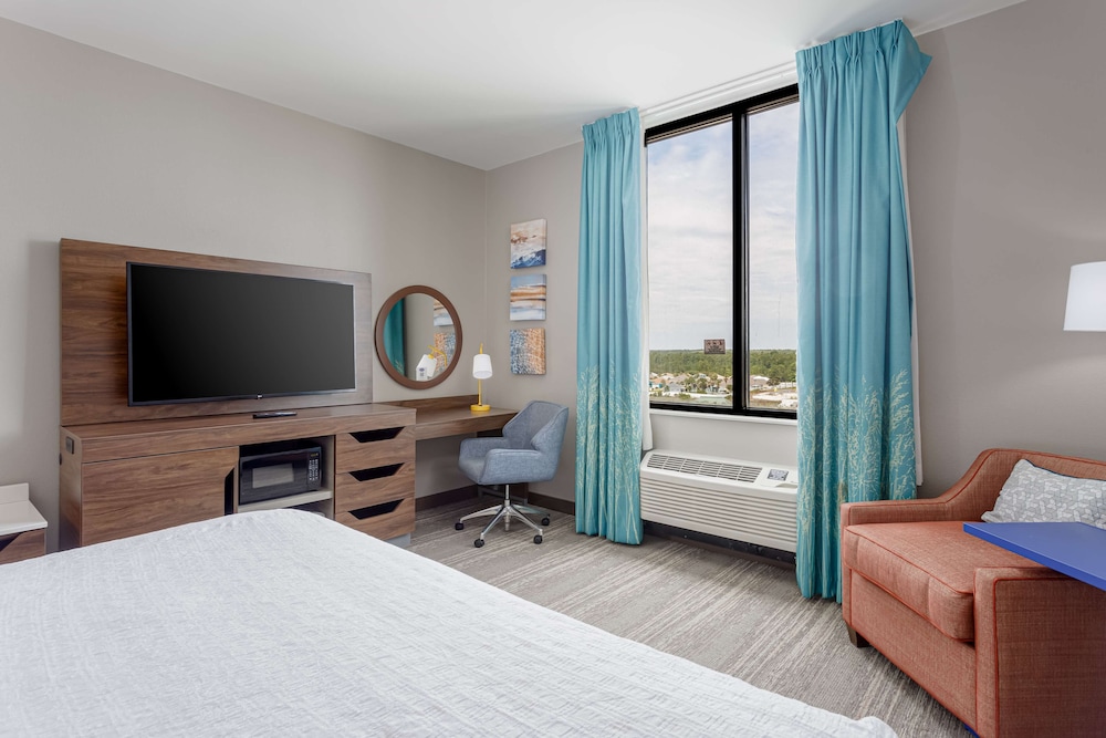 1 King Bed Street View photo 1