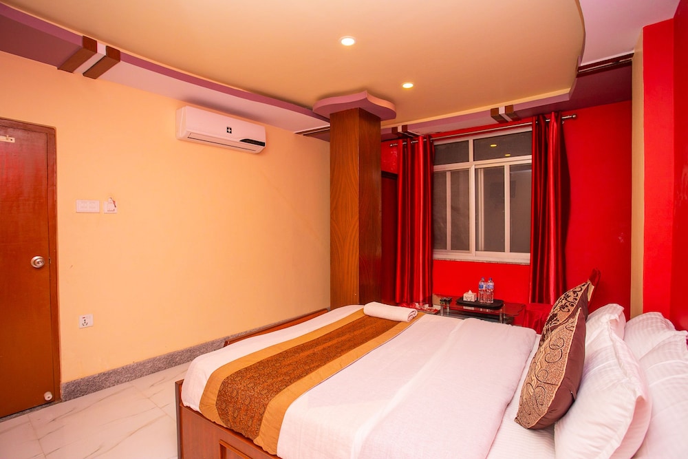A/C Deluxe Room photo 3