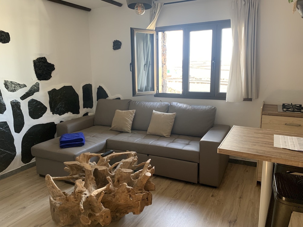 Standard Apartment, 1 Bedroom, Terrace, Ground Floor photo 3