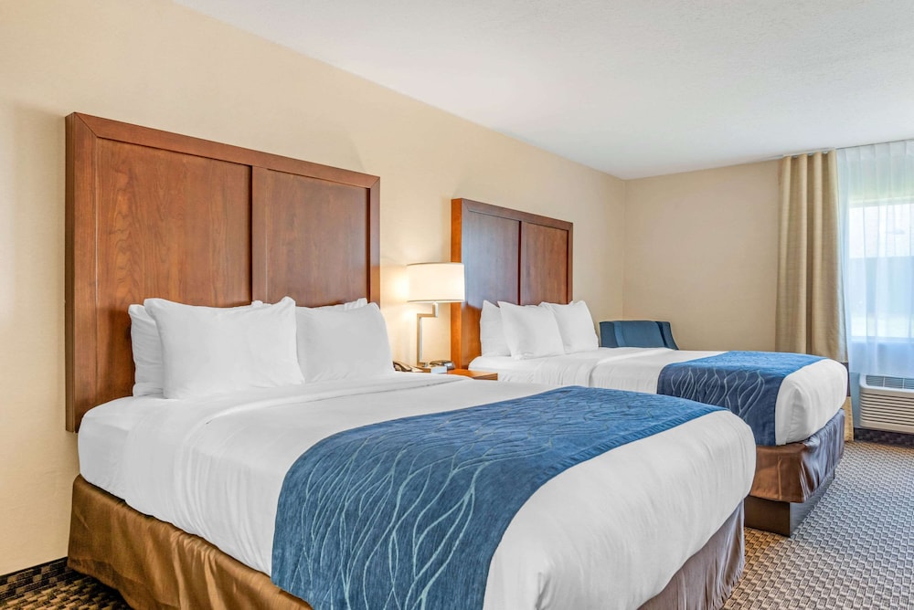 Standard Room, 2 Queen Beds, Non Smoking - Photo 4