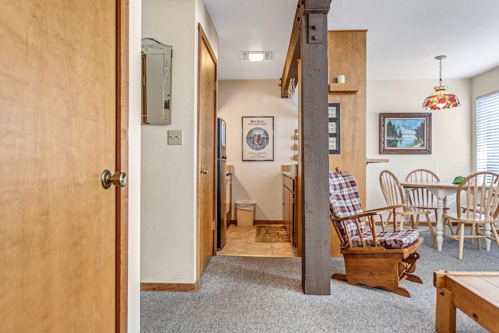 Condo, 1 Bedroom photo 3
