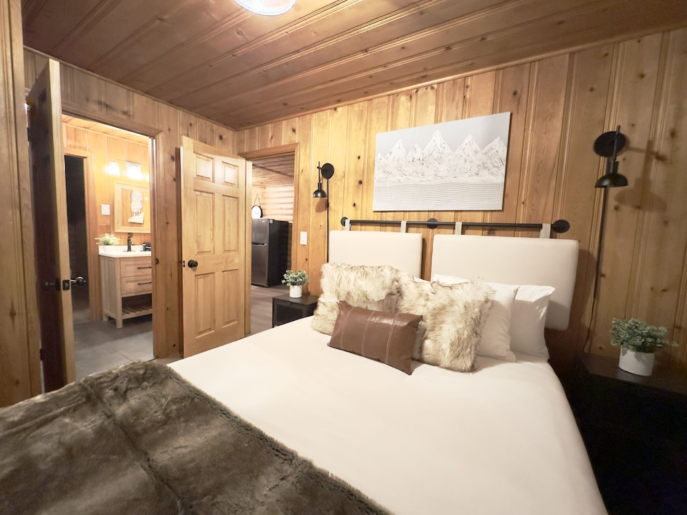 Cabin, 2 Bedrooms photo 1