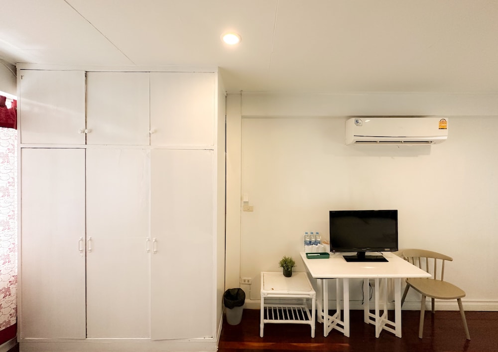Standard Triple Room, Non Smoking photo 3